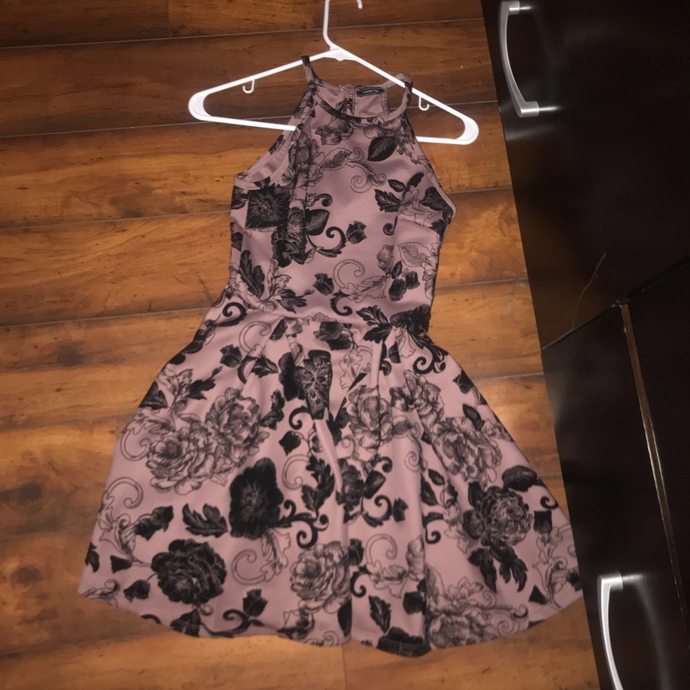 Short dress